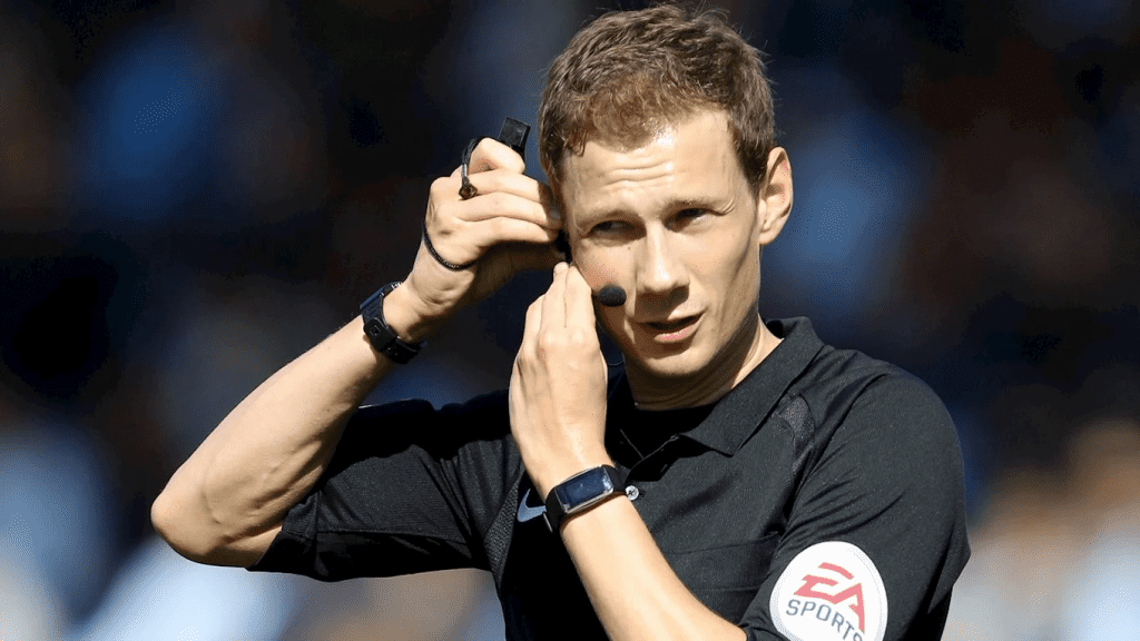 Referee
