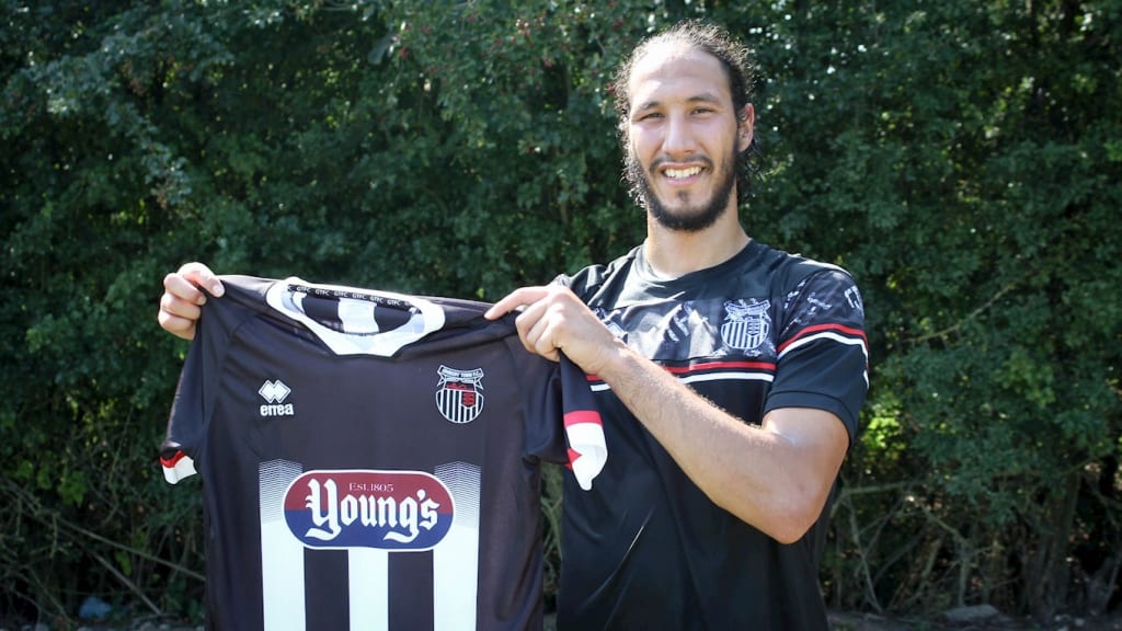 Mohsni with shirt