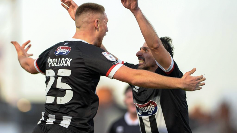 grimsby town players celebrating