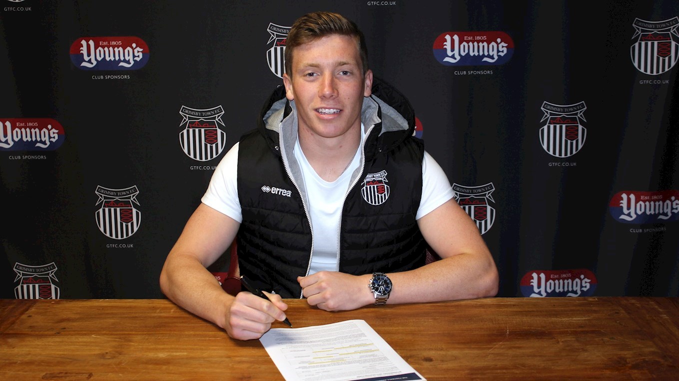 Harry Clifton signing new contract