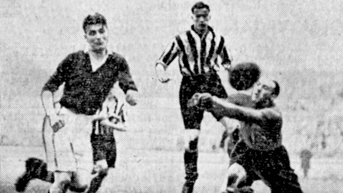 old Grimsby town players in action