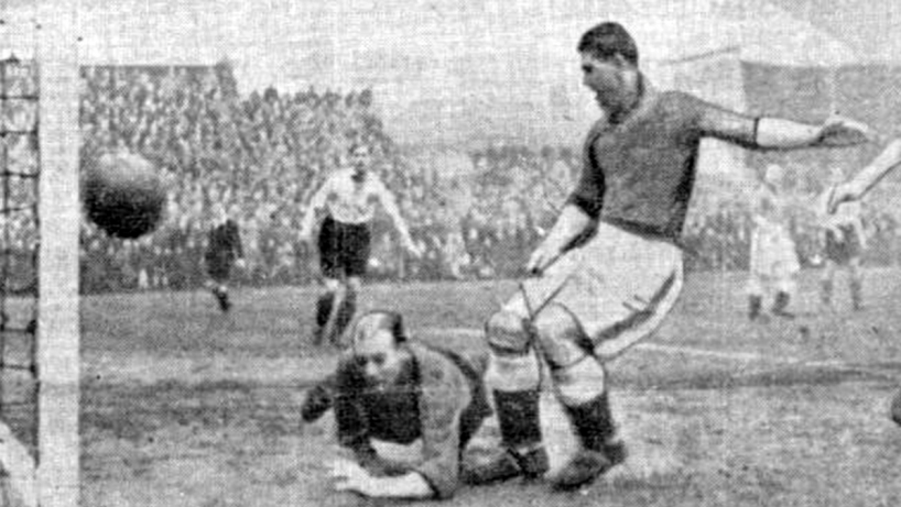 old Grimsby town players in action