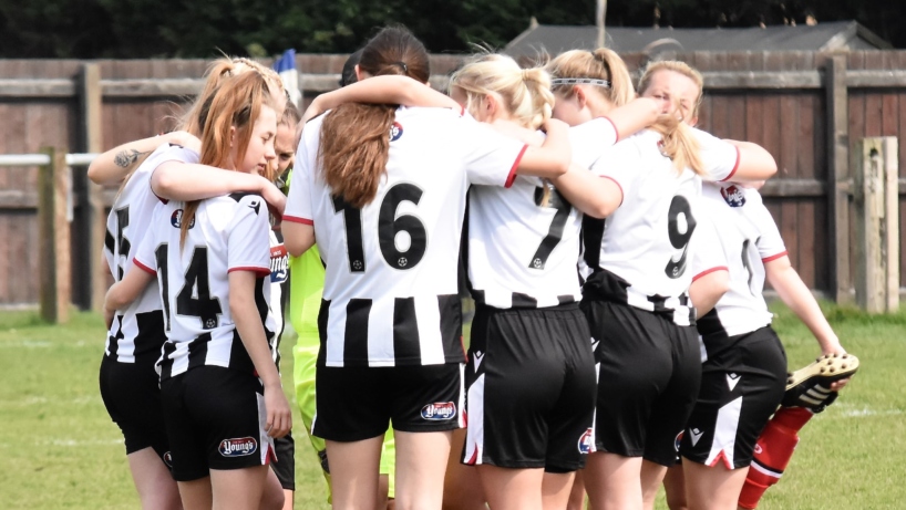 GTFC womens team huddling together