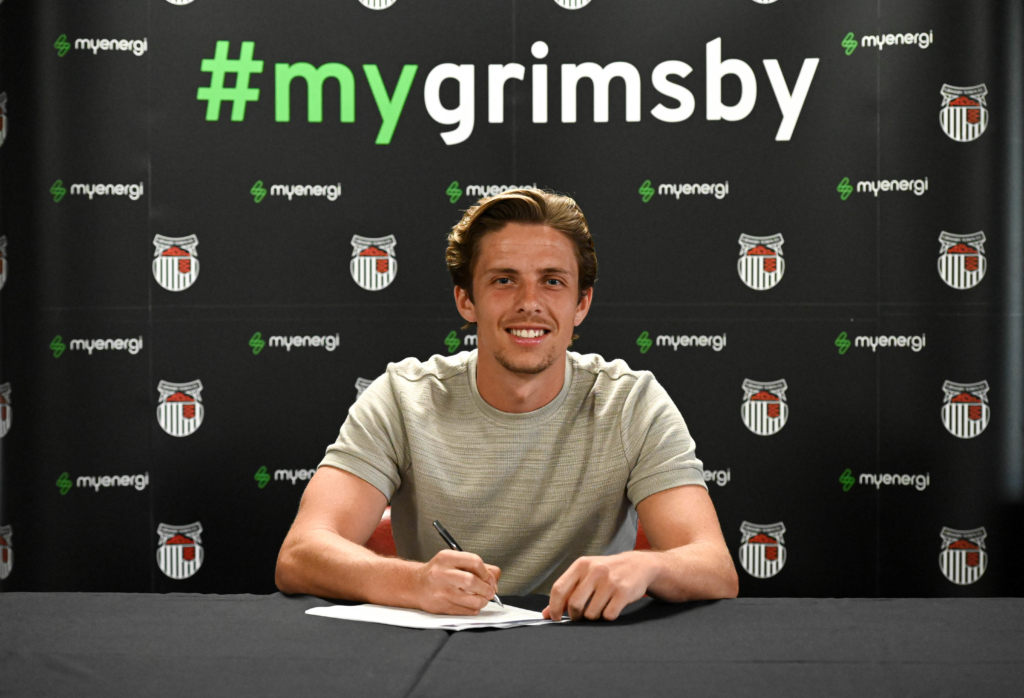 Danilo Orsi Signs His Contract With The Mariners