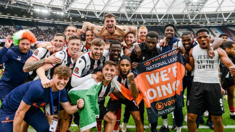 Grimsby town football club celebrating promotion