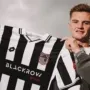 Mariners sign Mark Shelton on season-long loan